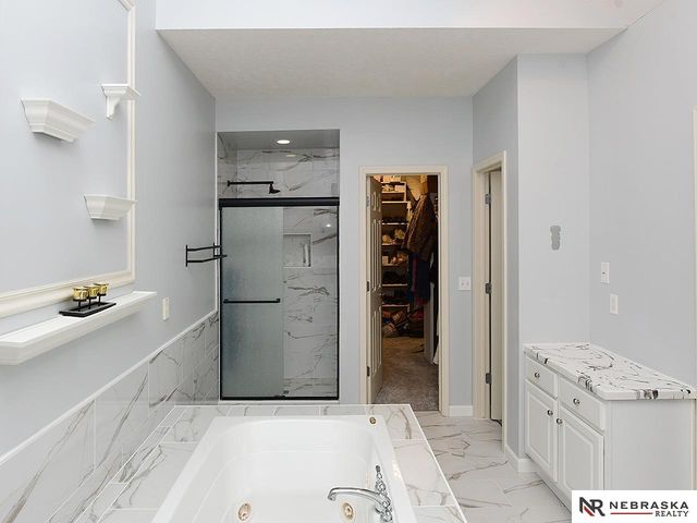 16302 Hartman Avenue, Omaha, NE 68116