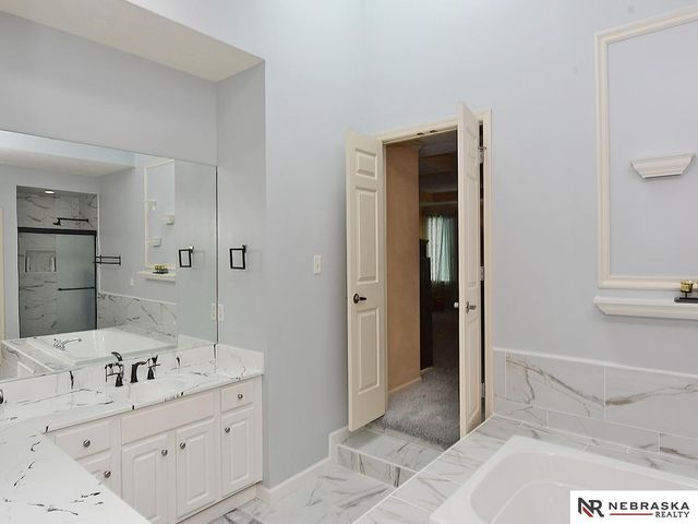 16302 Hartman Avenue, Omaha, NE 68116