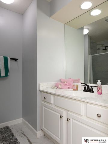 16302 Hartman Avenue, Omaha, NE 68116
