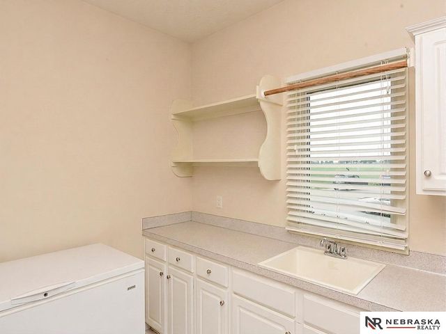 16302 Hartman Avenue, Omaha, NE 68116