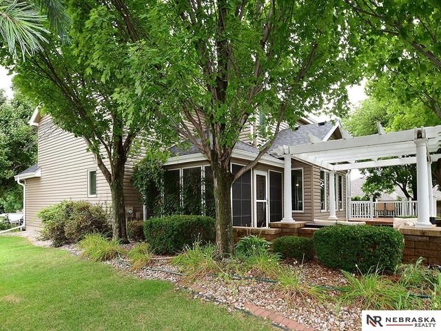 16302 Hartman Avenue, Omaha, NE 68116