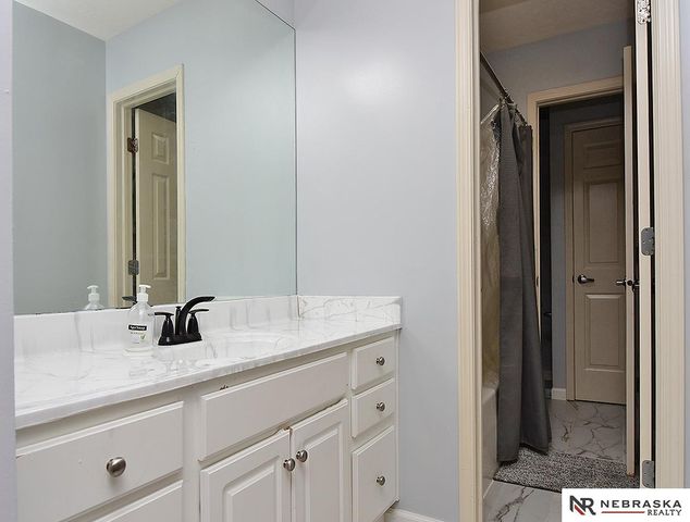 16302 Hartman Avenue, Omaha, NE 68116