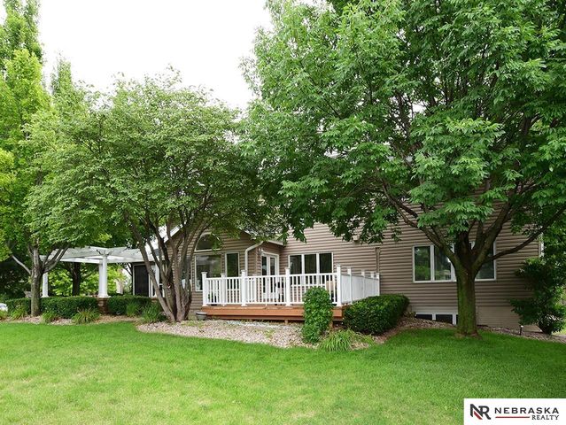 16302 Hartman Avenue, Omaha, NE 68116