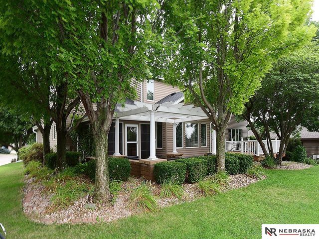 16302 Hartman Avenue, Omaha, NE 68116