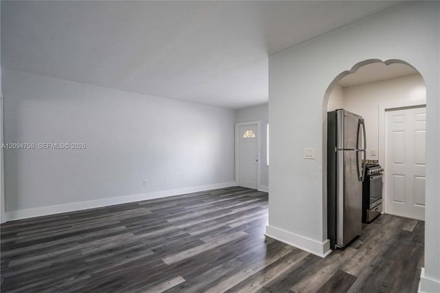 7911 Abbott Avenue 8, Miami Beach, FL 33141