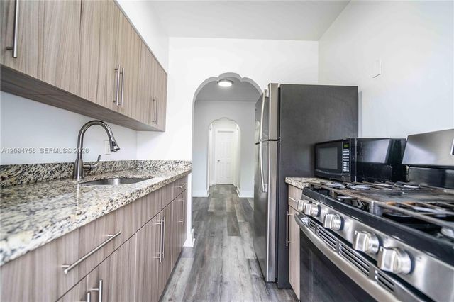 7911 Abbott Avenue 8, Miami Beach, FL 33141
