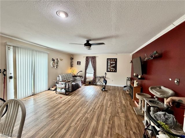 807 Hazelwood Avenue SE, Warren, OH 44484