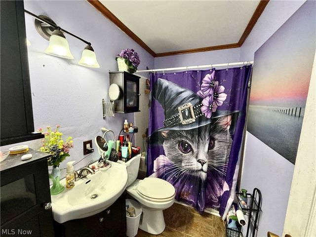 807 Hazelwood Avenue SE, Warren, OH 44484