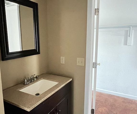 1612-1614 Albert Broadfoot Street, Bonham, TX 75418