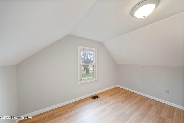 4211 Savage Dr, Louisville, KY 40216