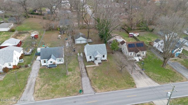 4211 Savage Dr, Louisville, KY 40216