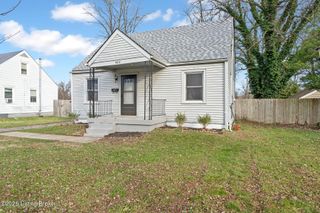 4211 Savage Dr, Louisville, KY 40216