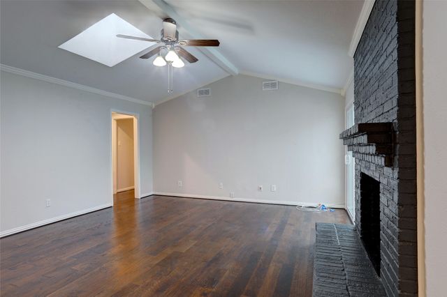 9424 Hunters Creek Drive, Dallas, TX 75243