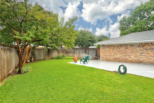 9424 Hunters Creek Drive, Dallas, TX 75243