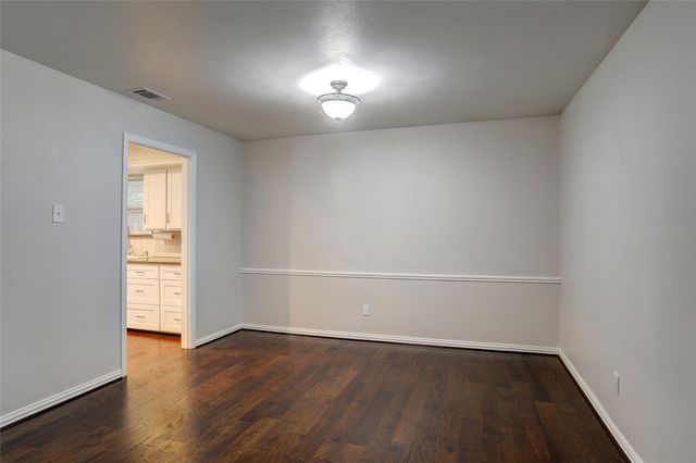 9424 Hunters Creek Drive, Dallas, TX 75243