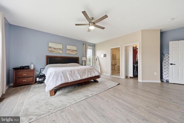 9604 MORNING WALK DR, Hagerstown, MD 21740