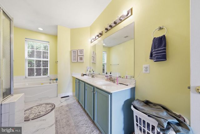 9604 MORNING WALK DR, Hagerstown, MD 21740