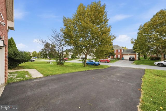 9604 MORNING WALK DR, Hagerstown, MD 21740