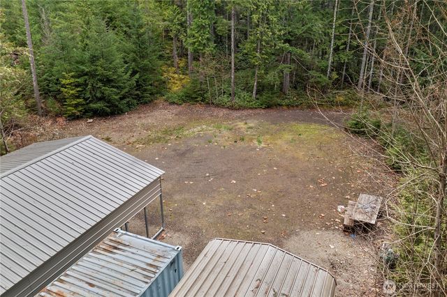 61 N Dow Court, Hoodsport, WA 98548