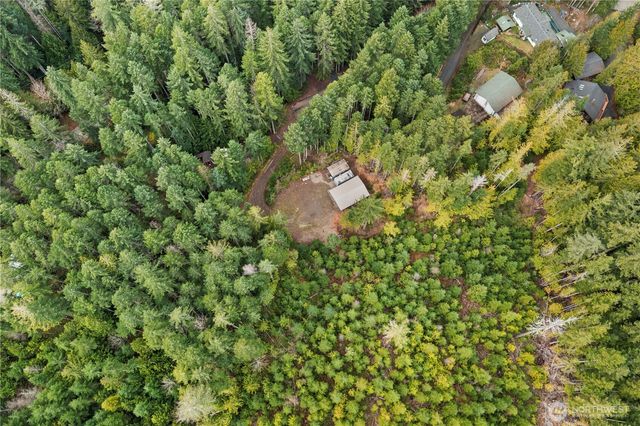 61 N Dow Court, Hoodsport, WA 98548