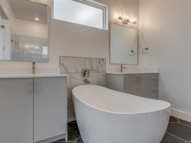 15501 Bergman Circle, Edmond, OK 73013