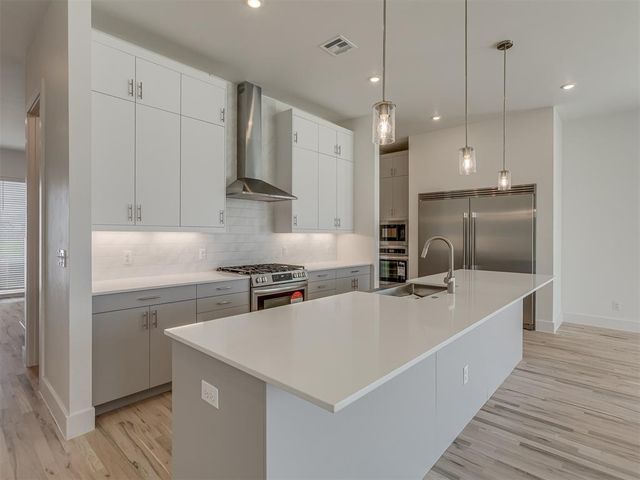 15501 Bergman Circle, Edmond, OK 73013