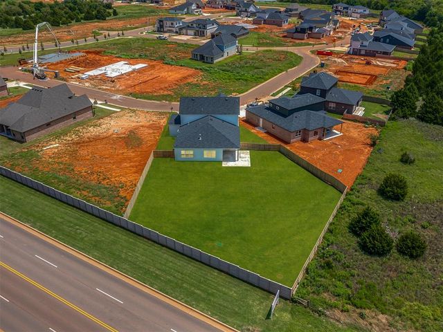 15501 Bergman Circle, Edmond, OK 73013