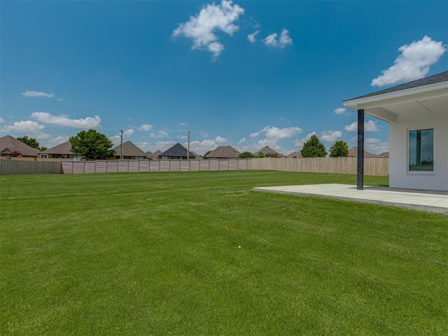 15501 Bergman Circle, Edmond, OK 73013