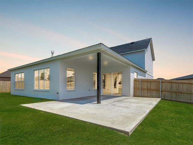 15501 Bergman Circle, Edmond, OK 73013