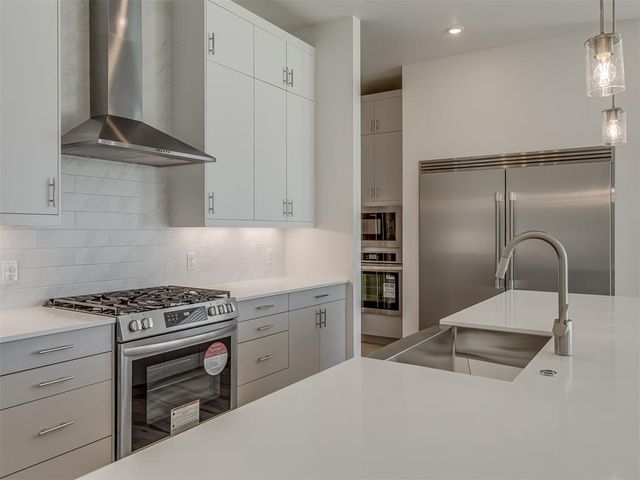 15501 Bergman Circle, Edmond, OK 73013