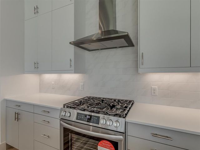 15501 Bergman Circle, Edmond, OK 73013