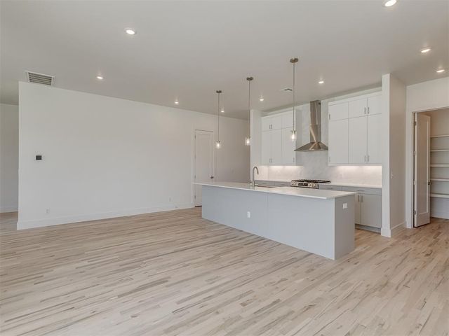 15501 Bergman Circle, Edmond, OK 73013