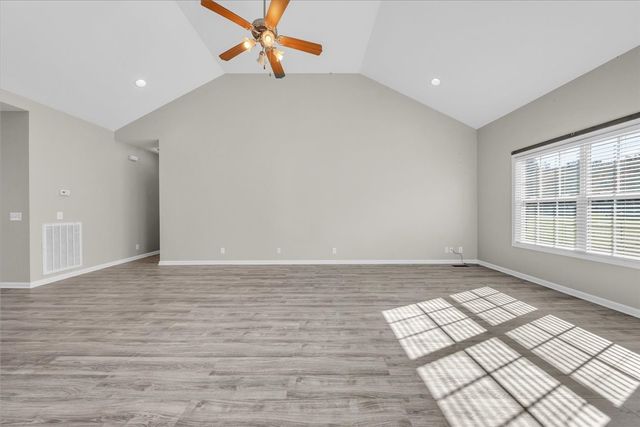 209 Gladys Dr, Shelbyville, TN 37160