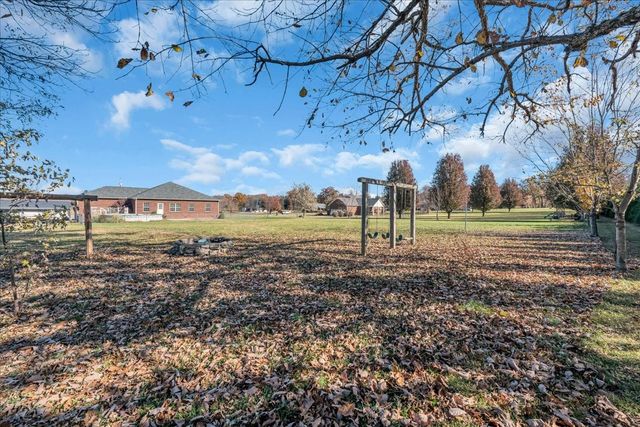 209 Gladys Dr, Shelbyville, TN 37160