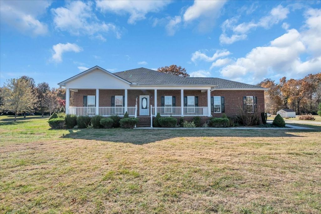 209 Gladys Dr, Shelbyville, TN 37160