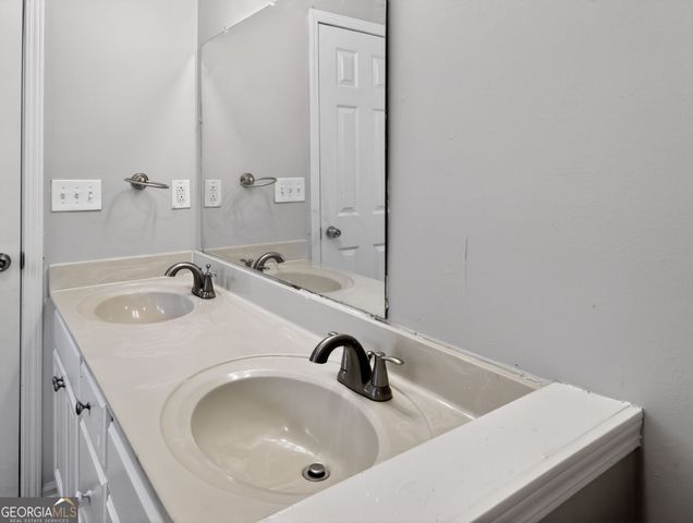 5814 Shadow Creek Drive, Lithonia, GA 30058