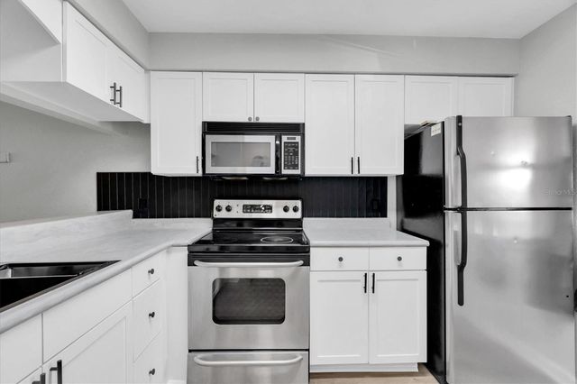 10167 SAILWINDS BOULEVARD N D206, Largo, FL 33773