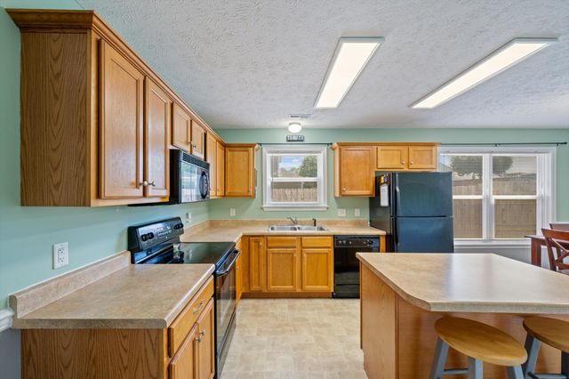 1616 Beaconcrest Cir, Murfreesboro, TN 37128