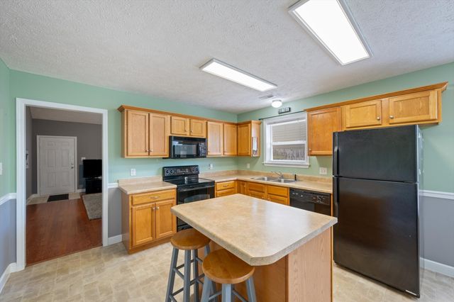 1616 Beaconcrest Cir, Murfreesboro, TN 37128