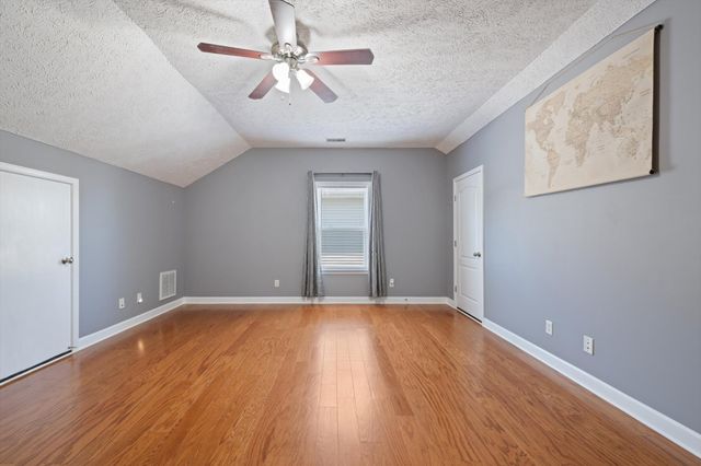 1616 Beaconcrest Cir, Murfreesboro, TN 37128