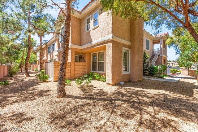 251 South Green Valley Parkway 2011, Henderson, NV 89012