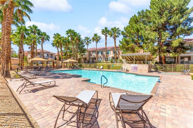 251 South Green Valley Parkway 2011, Henderson, NV 89012