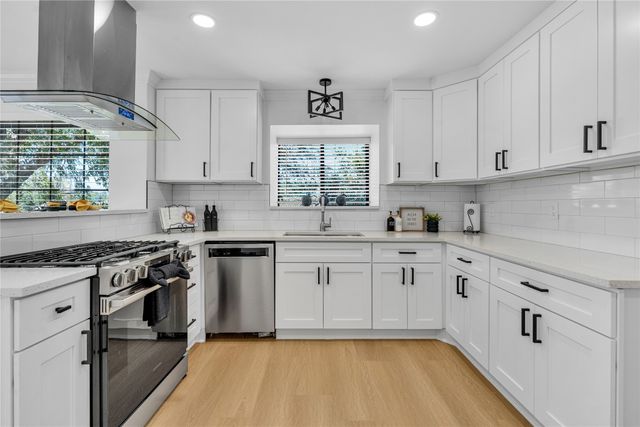 4044 Dorris Road, Irving, TX 75038