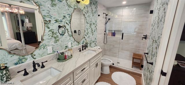 5549 Foxhunt WAY, Naples, FL 34104