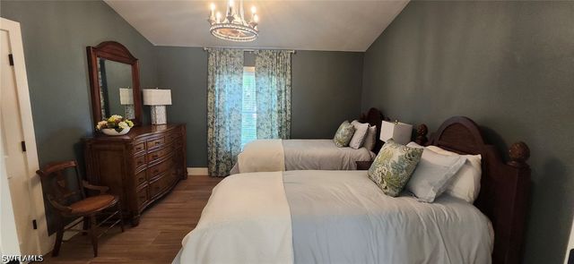 5549 Foxhunt WAY, Naples, FL 34104