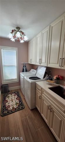 5549 Foxhunt WAY, Naples, FL 34104