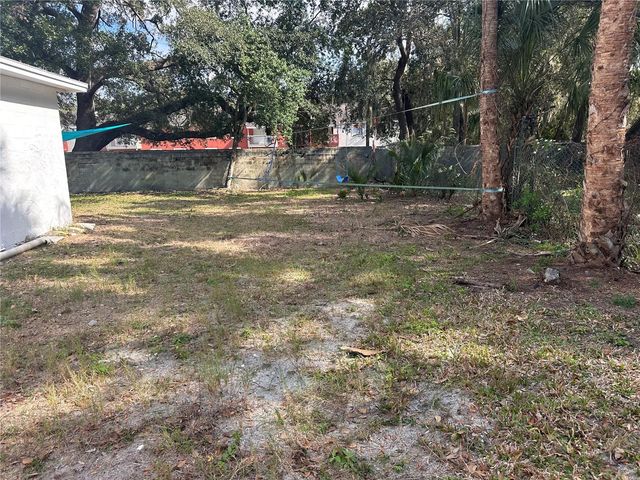 4105 E KNOLLWOOD STREET, Tampa, FL 33610