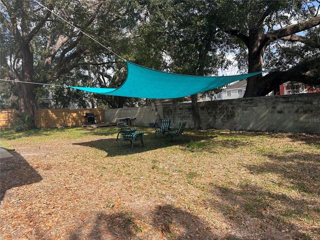 4105 E KNOLLWOOD STREET, Tampa, FL 33610