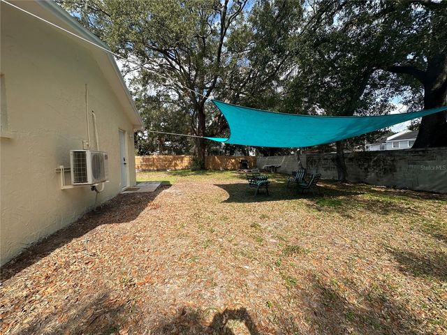 4105 E KNOLLWOOD STREET, Tampa, FL 33610