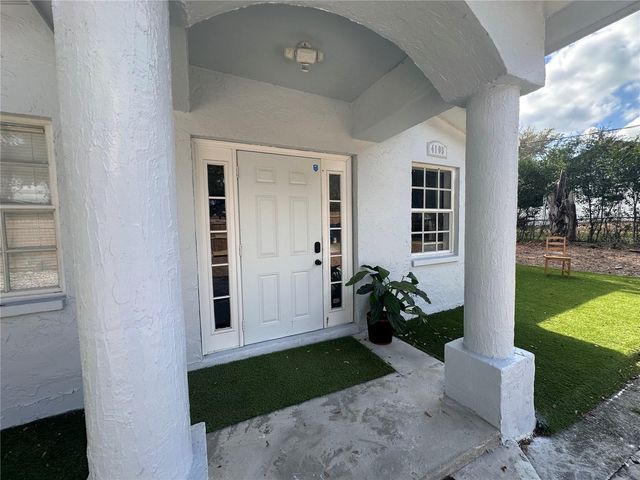 4105 E KNOLLWOOD STREET, Tampa, FL 33610